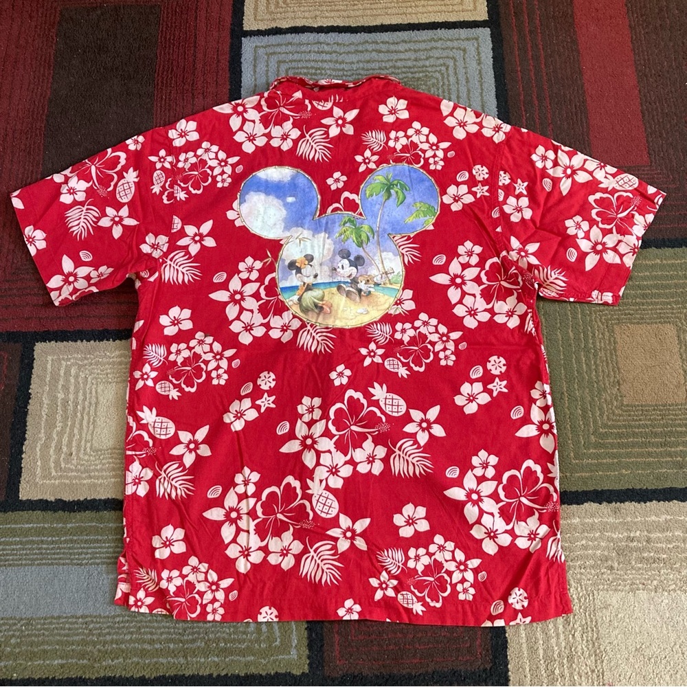 Disney Store Hawaiian Mickey & Minnie Mouse Beach Print Shirt Men's Size Small